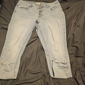 Light wash skinny jeans